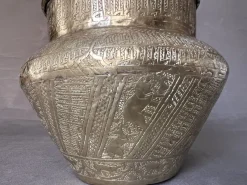 Pamono Antique Brass Planter with Animal Motifs><noscript><img width=