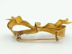 Pamono Antique Brooch in 18-Karat Yellow Gold with Diamonds><noscript><img width=