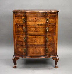 Pamono Antique Burr Walnut Serpentine Chest of Drawers, 1920s