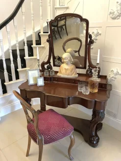Pamono Antique Carved Mahogany Dressing Table, 1860s> Dressing Tables