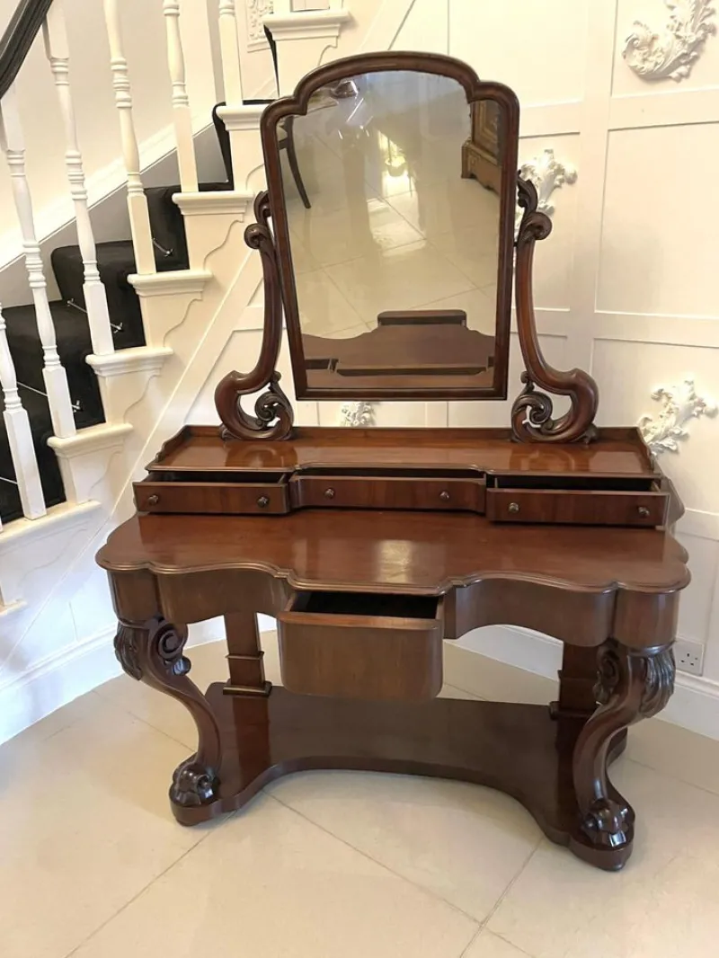 Pamono Antique Carved Mahogany Dressing Table, 1860s> Dressing Tables