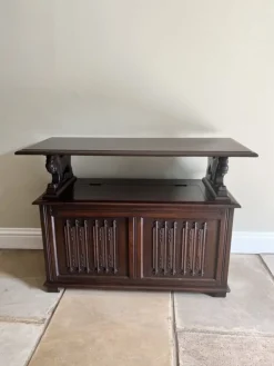 Hot Pamono Antique Carved Oak Monks Bench, 1920s