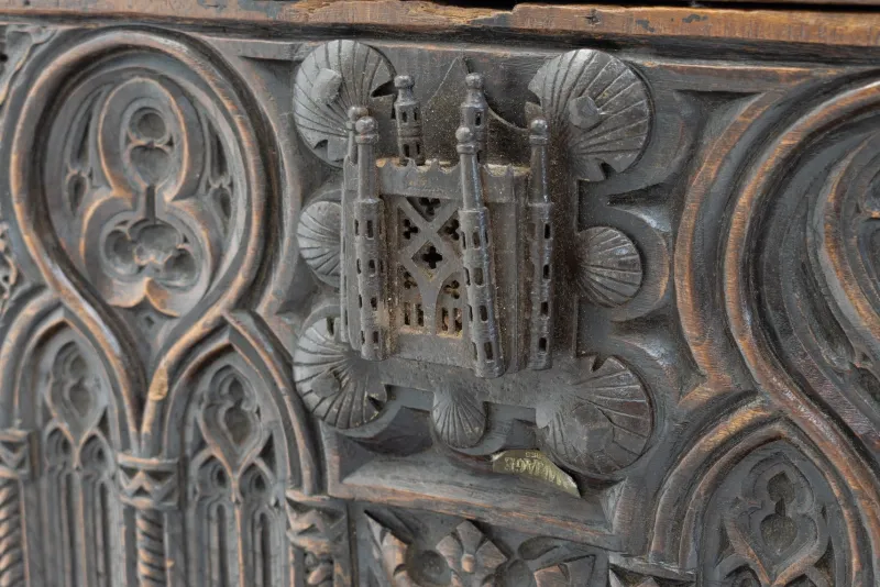 New Pamono Antique Carved Trunk, 1800s