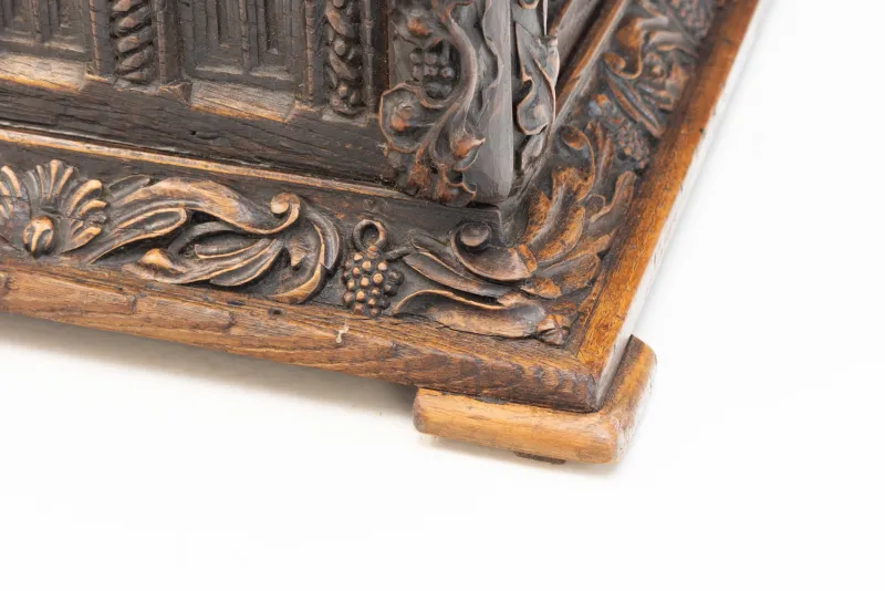 New Pamono Antique Carved Trunk, 1800s