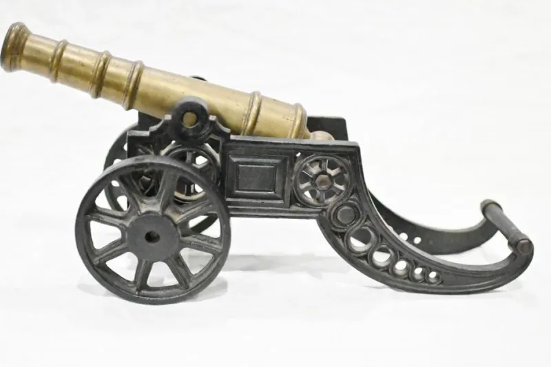 Best Pamono Antique Cast Iron Cannons with Gunmetal Barrels 1920, Set of 2