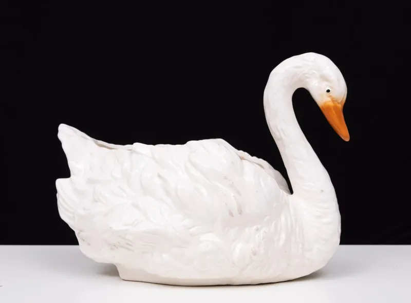 Pamono Antique Ceramic Swan Jardiniere from Capodimonte, 1880> Planters And Jardiniere