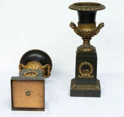 New Pamono Antique Charles X Chests / Vases in Gilt Bronze and Patinated Bronze, France, Early 19th Century, Set of 2