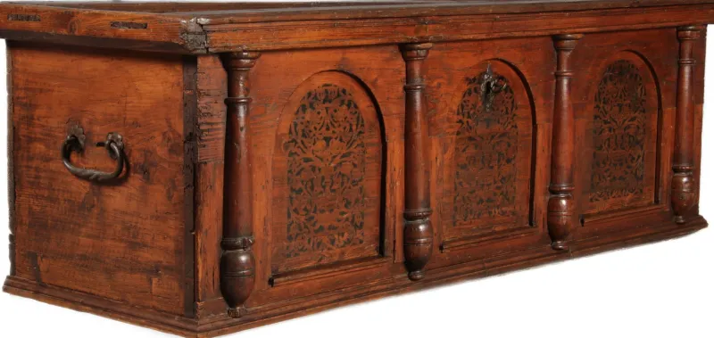 Online Pamono Antique Chest in Fir, 1680