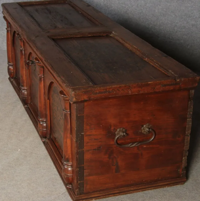 Online Pamono Antique Chest in Fir, 1680