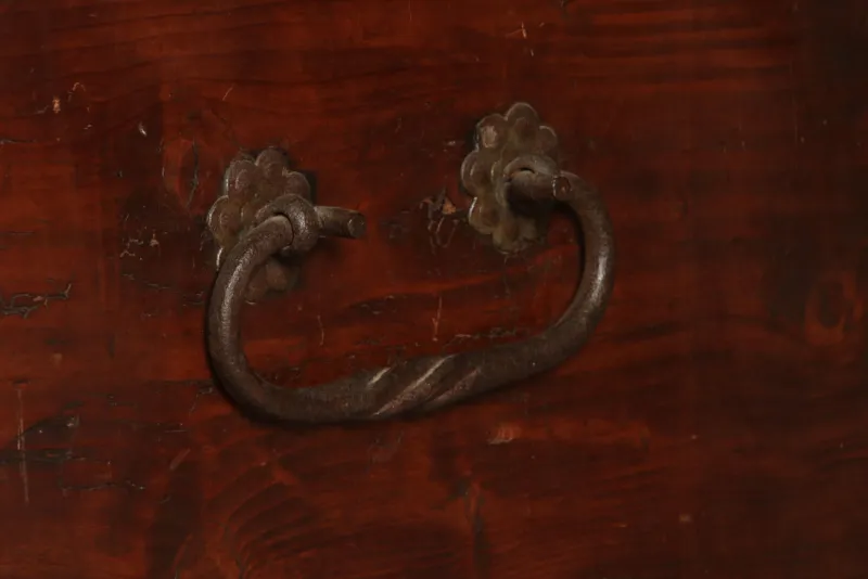 Online Pamono Antique Chest in Fir, 1680