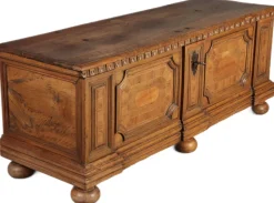 Outlet Pamono Antique Chest in Walnut, 1730