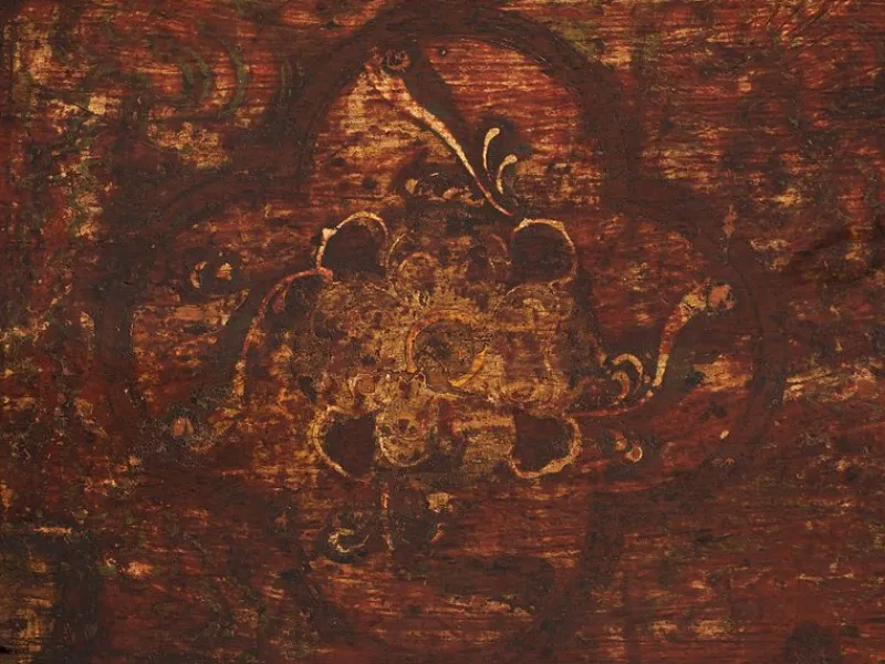 Pamono Antique Chest Painted with Floral Motifs and Iron Lock, 1820s> Trunks Crates & Baskets