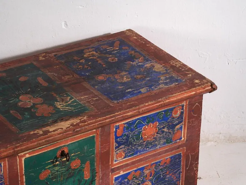 Pamono Antique Chest with Hand-Painted Floral Motifs, 1907> Trunks Crates & Baskets