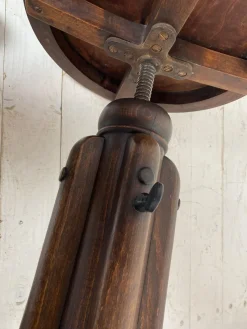 Pamono Antique Childrens Barber Chair><noscript><img width=