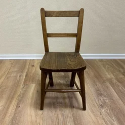 Pamono Antique Children's Chair in Oak> Children's Chairs