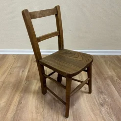 Pamono Antique Children's Chair in Oak> Children's Chairs