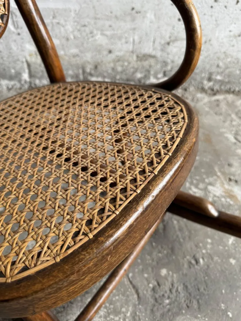 Online Pamono Antique Children's Rocking Chair in Bentwood, 1890s