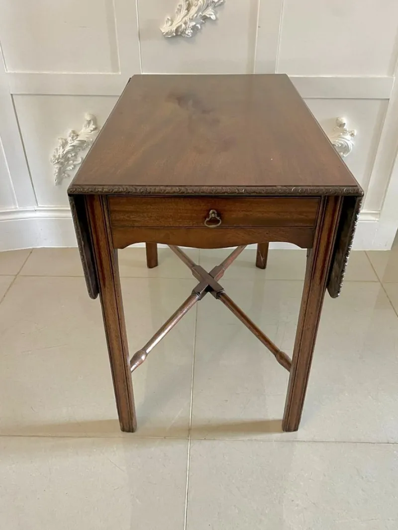 Pamono Antique Chippendale Mahogany Children's Pembroke Table, 1760> Children's Tables