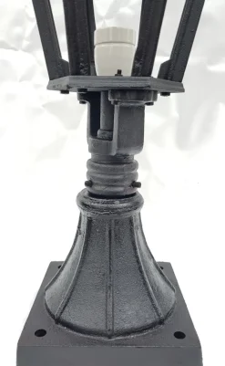 Pamono Antique Classic Victorian Cast Iron Pillar Lamp Lantern on Base Outdoor Lamp><noscript><img width=