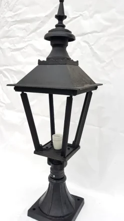 Pamono Antique Classic Victorian Cast Iron Pillar Lamp Lantern on Base Outdoor Lamp><noscript><img width=