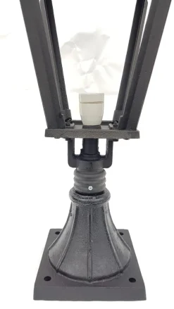 Pamono Antique Classic Victorian Cast Iron Pillar Lamp Lantern on Base Outdoor Lamp><noscript><img width=