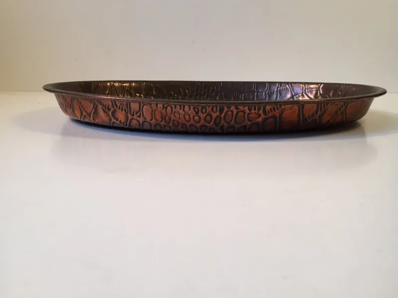 Pamono Antique Copper Tray by Joseph Sankey, 1910s> Trays