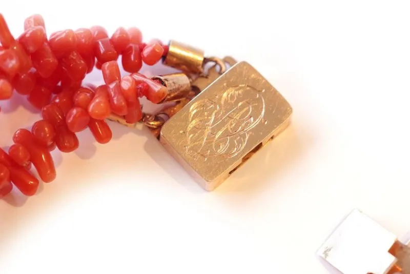 Pamono Antique Coral Bracelet> Bracelets