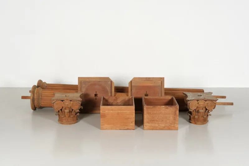 Pamono Antique Corinthian Columns, 1700s, Set of 2> Pedestals And Columns