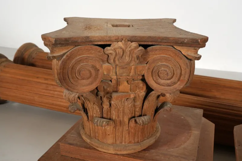Pamono Antique Corinthian Columns, 1700s, Set of 2> Pedestals And Columns
