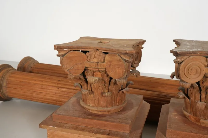 Pamono Antique Corinthian Columns, 1700s, Set of 2> Pedestals And Columns