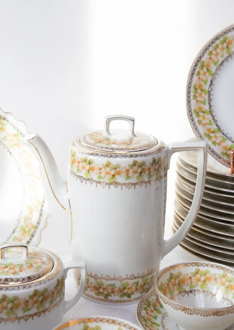 Pamono Antique Czech Tea and Dessert Set, 1890s, Set of 46> Coffee & Tea Service