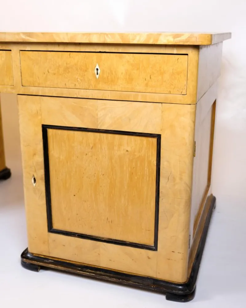 Hot Pamono Antique Desk in Birch and Intarsia, 1840s