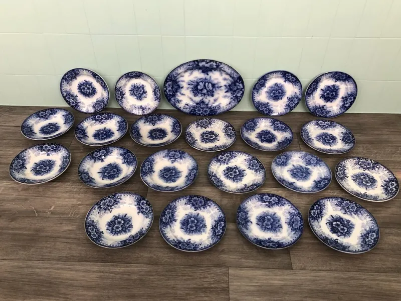 Pamono Antique Dishes, 1800s, Set of 21> Dinner Plates & Bowls