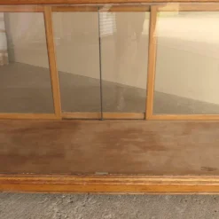 Pamono Antique Display Counter in Oak><noscript><img width=