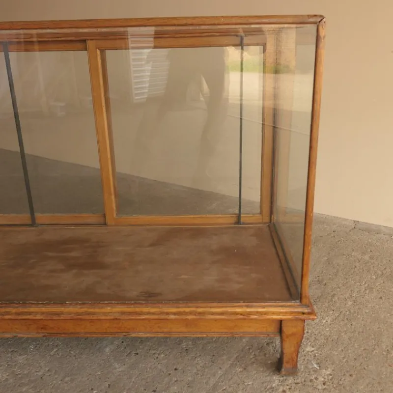 Pamono Antique Display Counter in Oak> Cabinets & Wardrobes