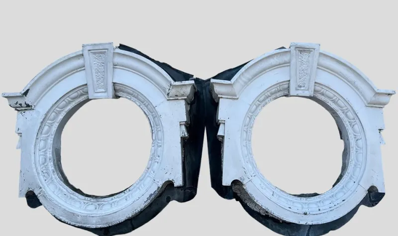 Pamono Antique Dutch Architectural Bulls Eyes in Painted Zinc, Set of 2> Architectural Elements