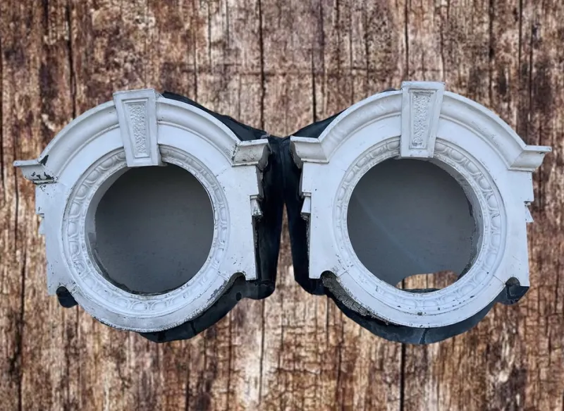 Pamono Antique Dutch Architectural Bulls Eyes in Painted Zinc, Set of 2> Architectural Elements