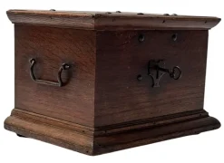 Pamono Antique Dutch Colonial Oak Decorative Box, 1700s><noscript><img width=