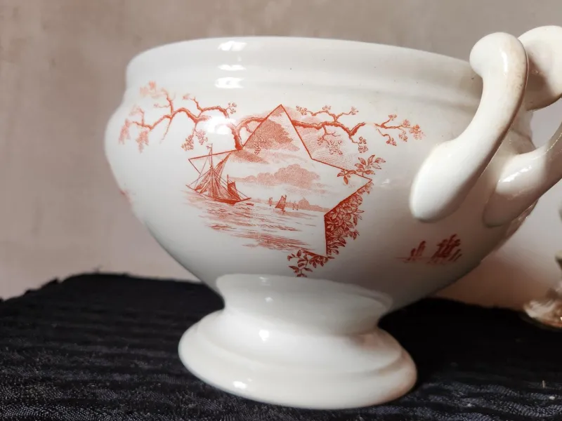 Pamono Antique Dutch Marines Series Tureen in Red Ironstone by Petrus Regout, 1890s> Bowls