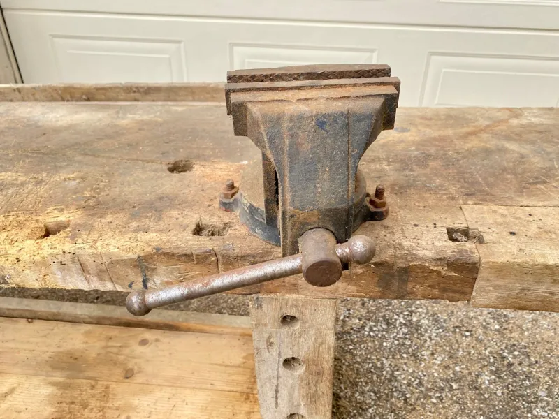 Pamono Antique Early 20th Century Carpenters Workbench in Beech, 1940s> Worktables & Workbenches