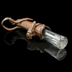 Pamono Antique Edwardian English Glass Explorers Saddle Flask and Leather Case, 1910s, Set of 2><noscript><img width=