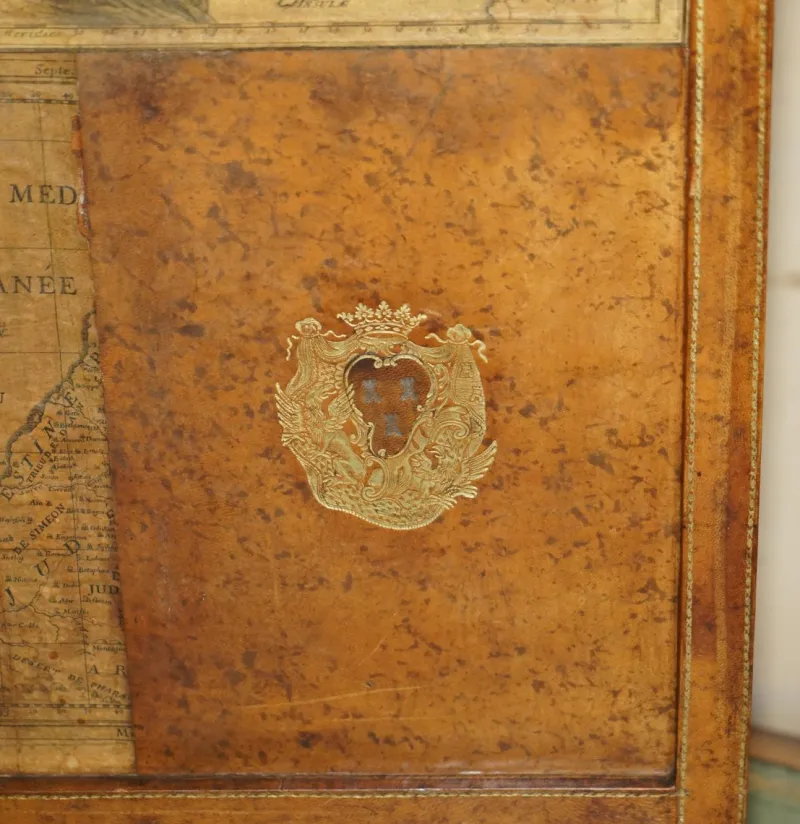 Pamono Antique Edwardian Leather Clad & Embossed Fire Screen with Map Decoration, 1900> Fireplaces And Mantels