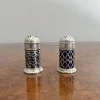 Pamono Antique Edwardian Table Shakers, 1900, Set of 2> Salt & Pepper Shakers