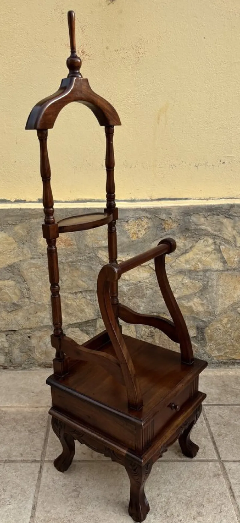 Outlet Pamono Antique English Chippendale Hardwood Valet Stand with One Drawer, 1890s