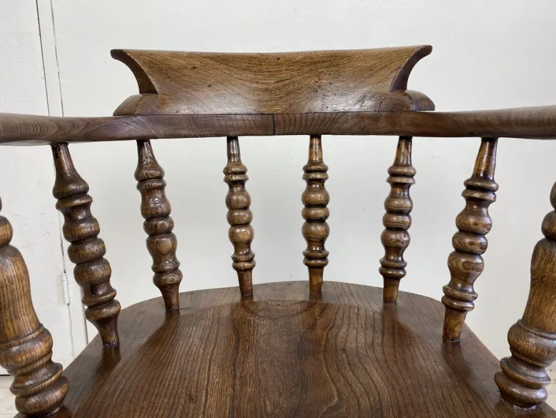 Pamono Antique English Elm Wood Windsor Captains Chair, 1900s> Office Chairs
