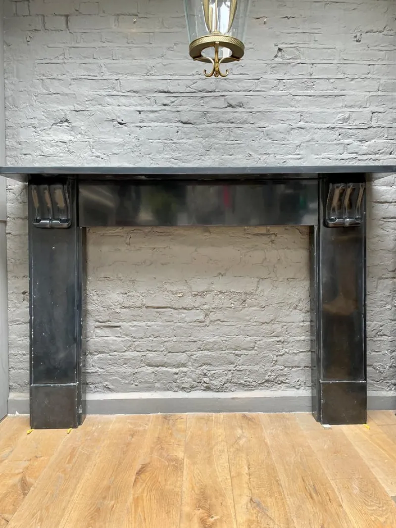 Pamono Antique English Fireplace Mantel in Belgian Black Marble, 1830