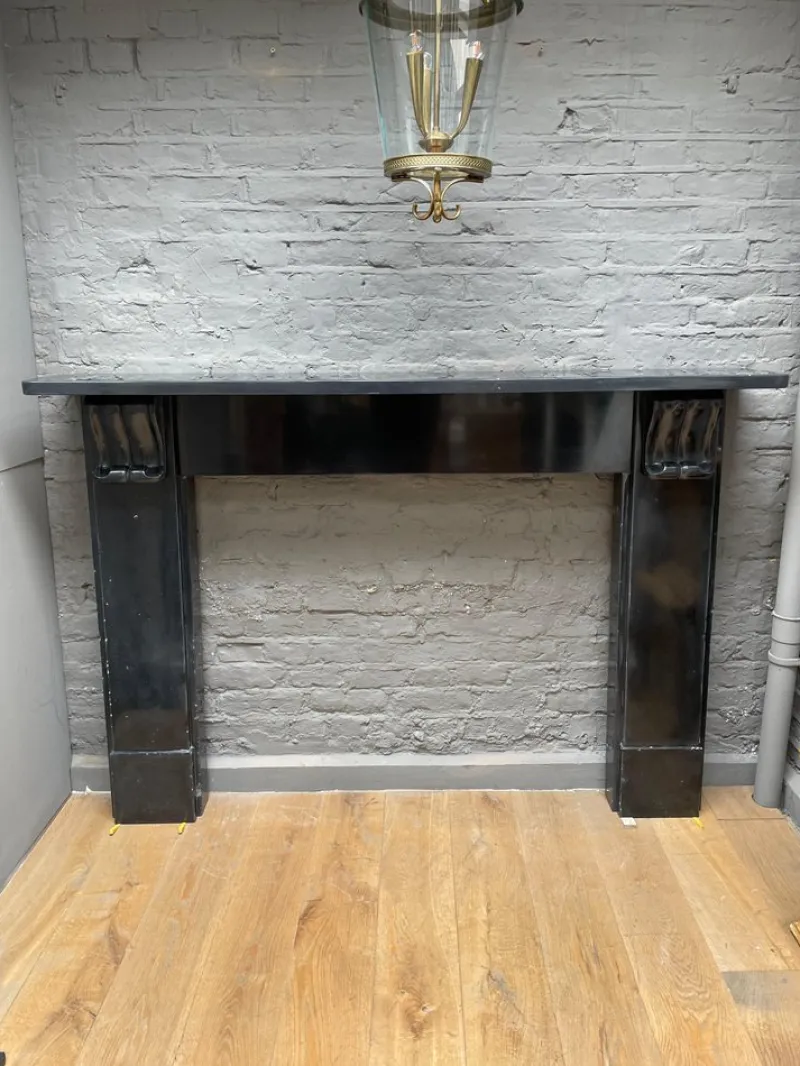 Pamono Antique English Fireplace Mantel in Belgian Black Marble, 1830