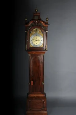 Hot Pamono Antique English Grandfather Clock in Mahogany, 18th Century