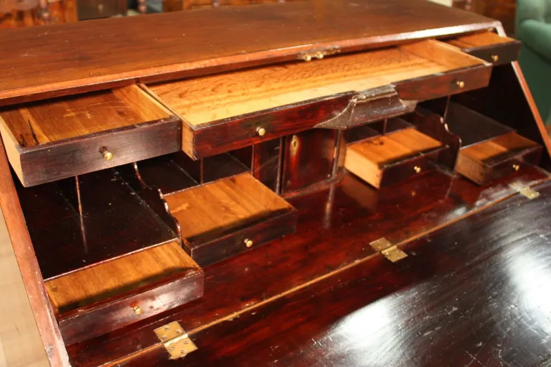 Pamono Antique English Mahogany Secretaire> Secretaires