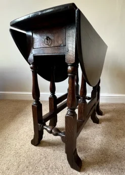 Pamono Antique English Oak Fold-Over Table, 1670s><noscript><img width=